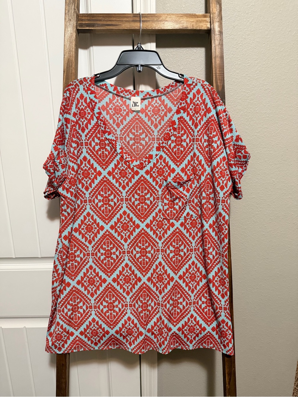 Sew In Love Red Geometric V-Neck Short Sleeve Top
